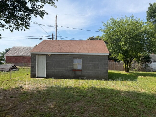 Photo - 2411 Carlisle Ave