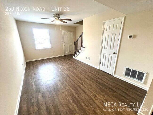 Photo - 250 Nixon Rd