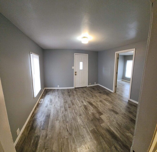 Building Photo - Nice 2 bedroom Rental