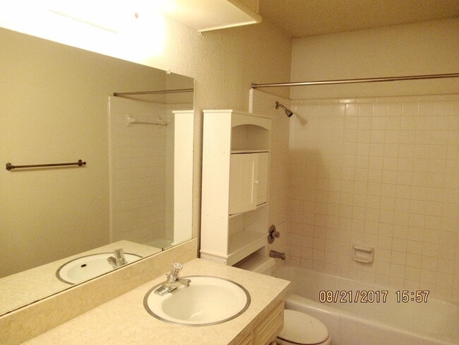 Photo - 7910 Aberdeen Ave