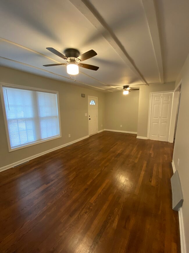 Photo - 209 W Church St