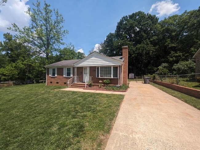 Building Photo - 3215 Barfield Dr Rental