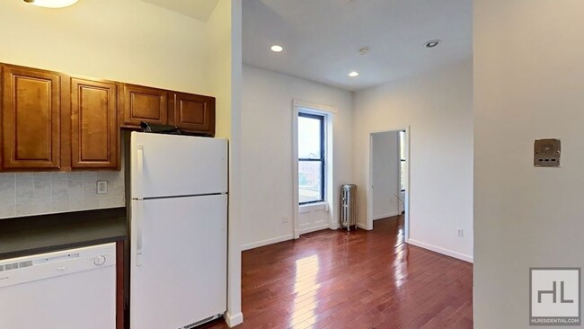 Spacious Clinton Hill 2-Bed 1-Bath / Great... - Spacious Clinton Hill 2-Bed 1-Bath / Great... Apartment Unit 6