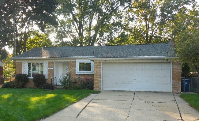 Photo - 2716 Hawks Ave