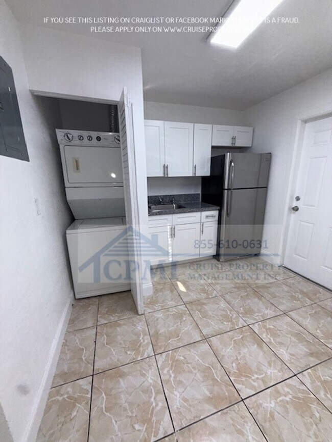 Photo - 323 NW 4th Ave Unit R