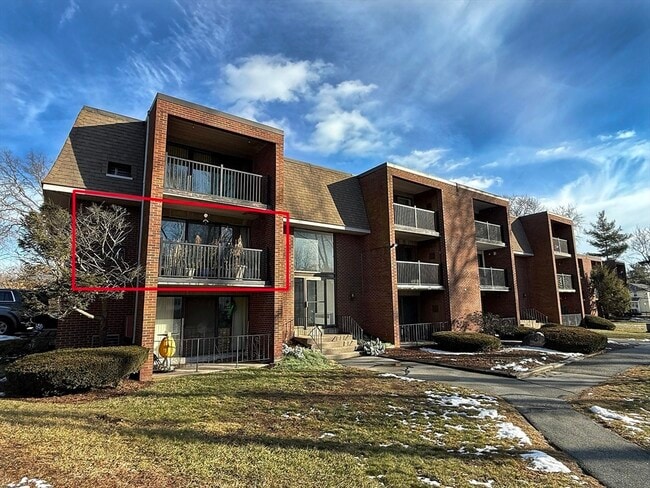 Photo - 269 Lake St Unit 3