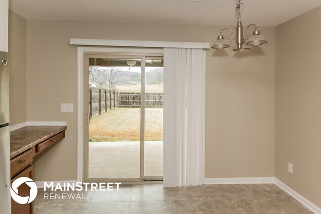 Photo - 405 Morning Mist Ln