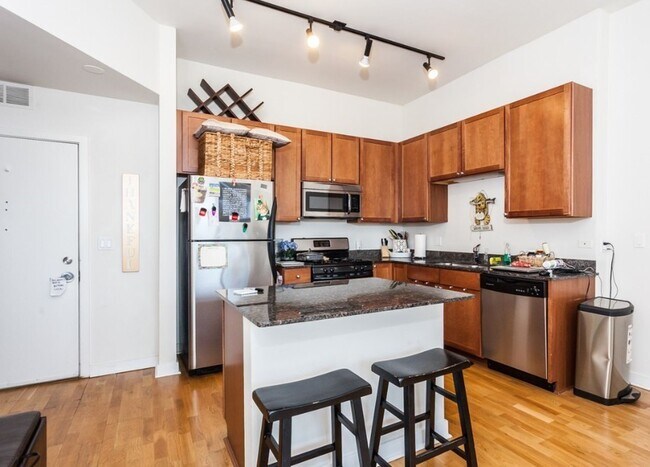 Photo - 901 W Madison St Unit 404