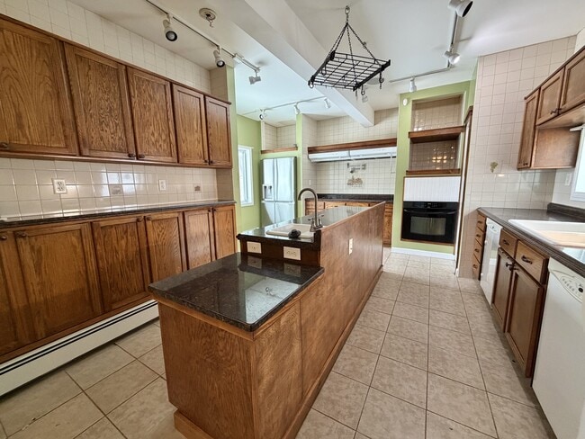 Photo - 62 Webster St