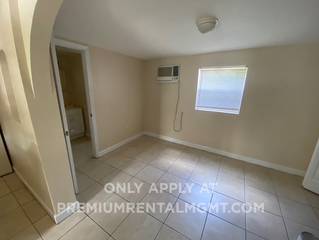 Photo - 2330 S Ferncreek Ave