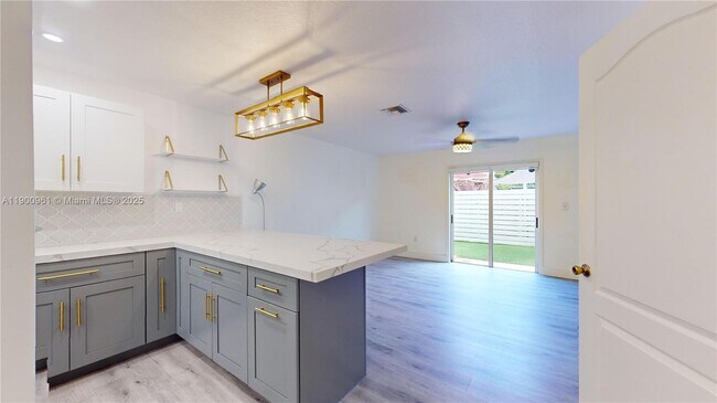 Photo - 7965 NW 8th St Unidad 6