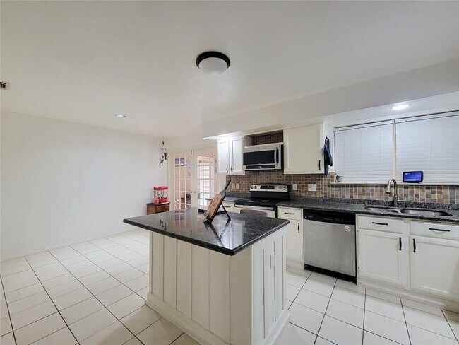 Photo - 25303 Avery Hill Ln