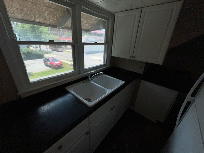 617 Evergreen St Unit 617.5 Evergreen St
