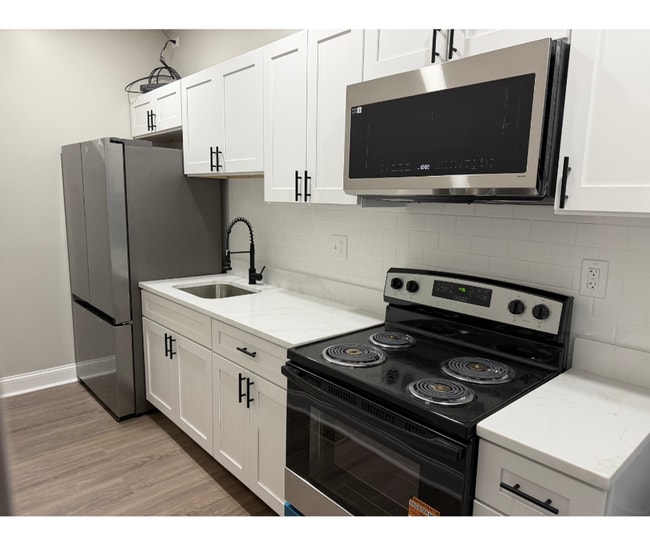 Photo - 617 Glenwood Ave Unidad 1A AVAILABLE W/BATH $850