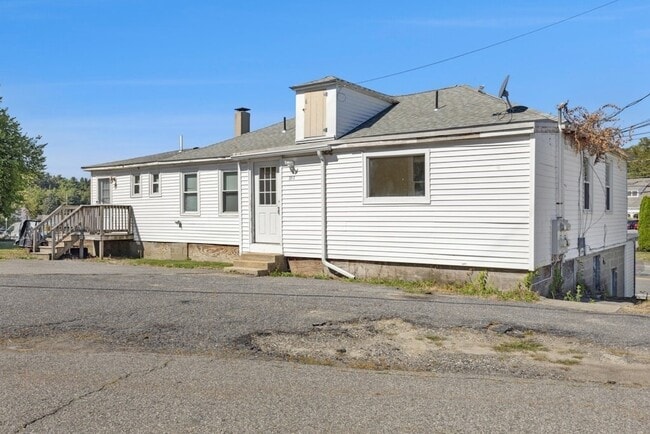 Building Photo - 281C King St Unit C