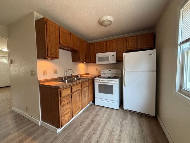 Photo - 98 Jackrabbit Ln Unidad B