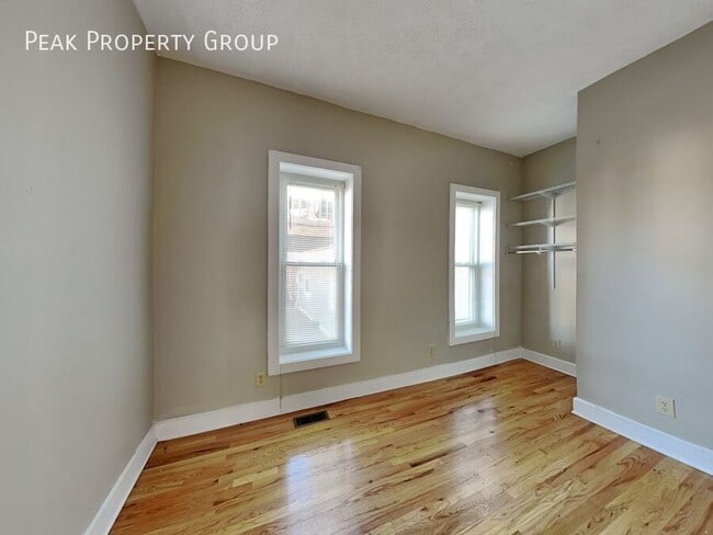 Photo - 1394 Indianola Ave