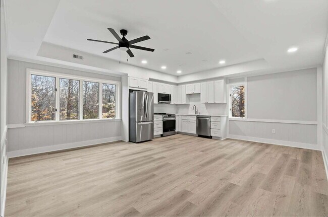 Photo - Two Bedroom Duplex with Bonus Room in Chapel Hill