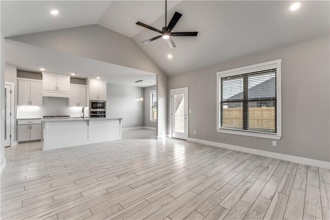 Photo - 6903 SW High Meadow Blvd