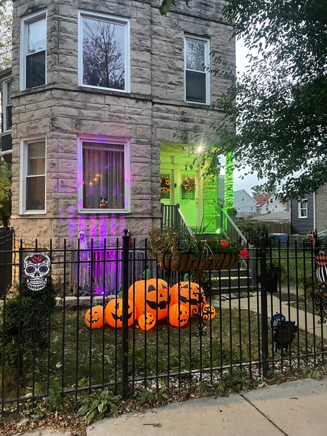 Photo - 1700 N Monticello Ave Unit 1