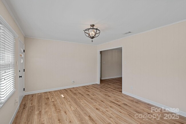 Photo - 540 Hoover Rd