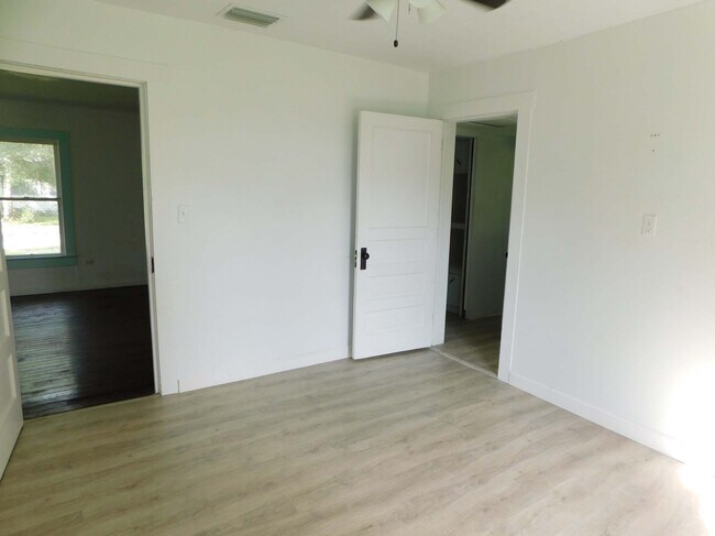 Photo - 203 S Pasco Ave