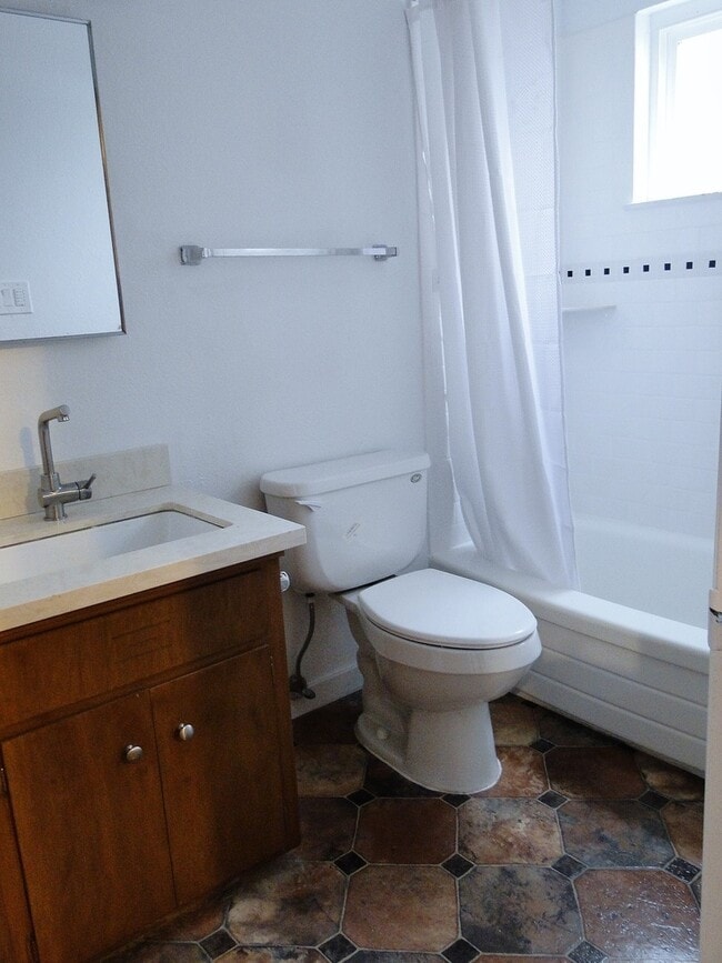 Photo - 1818 Virginia St Unit 1818 Virginia #B