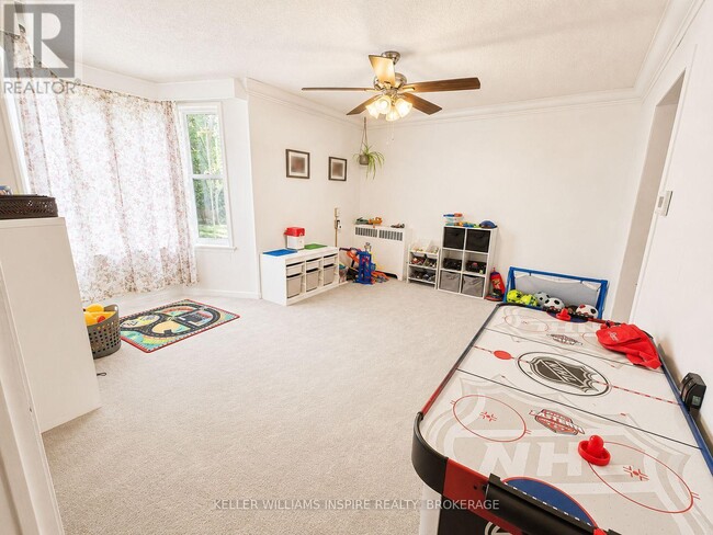 Photo - 22 McColl St Unit A