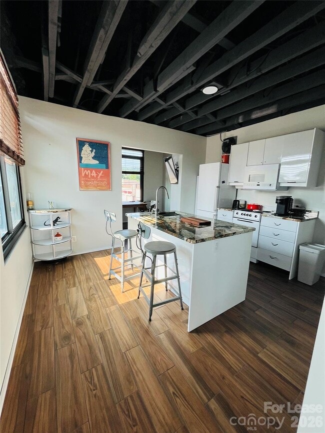 Photo - 274 Catawba Ave