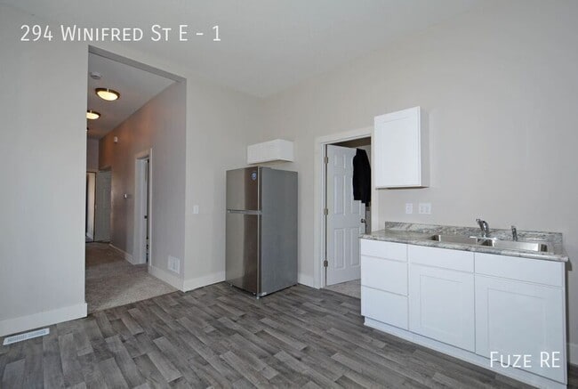 Photo - 294 Winifred St E Unidad 1