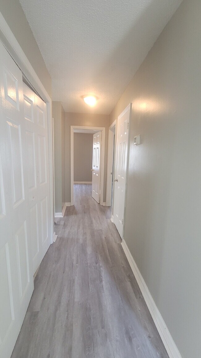 Photo - 1 month free Section 8 accepted Spacious 2-Bed, 2-Bath Sanctuary in Huntsville – Your Ideal Retre... Unidad A