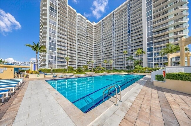 Photo - 7601 E Treasure Dr Unit 1722