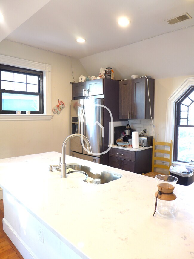 Photo - 60 Beech Glen St