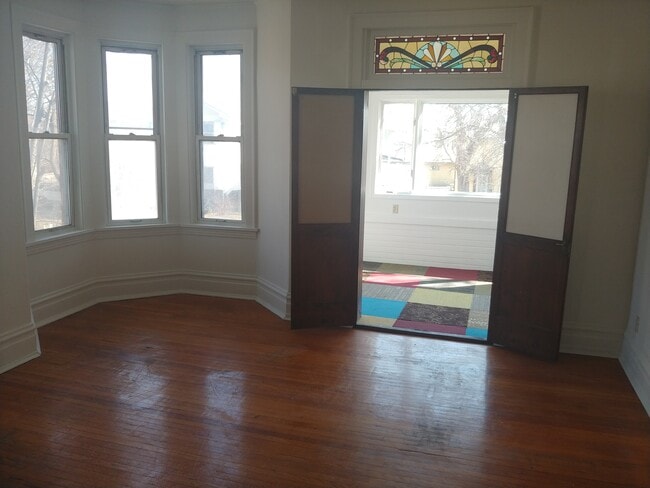 Building Photo - 1618 Thomas Pl N Unit 2