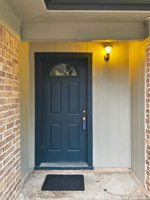 Photo - 7000 Whispering Oaks Dr