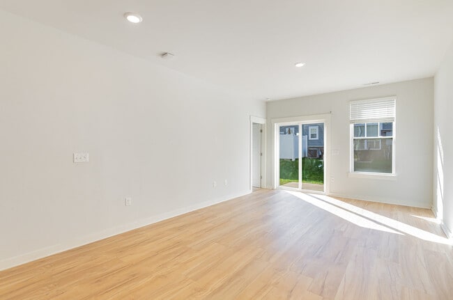 Photo - 4209 Aragorn Way