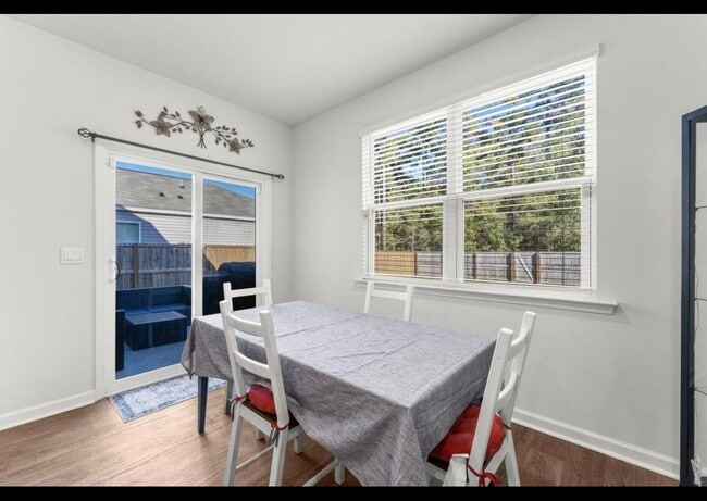 Photo - 645 Silver Spruce St