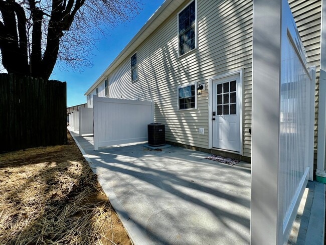 Photo - Pearl of a new construction home Batesvill...