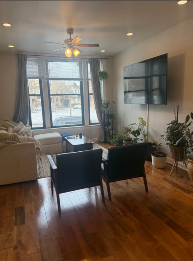 Photo - 1649 W Garfield Blvd