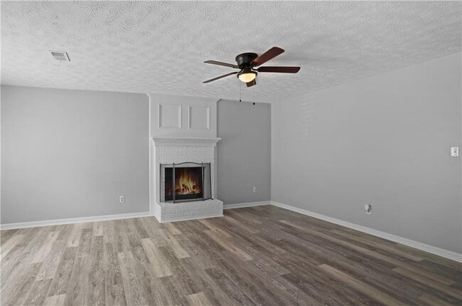 Photo - 4556 Coopers Creek Pl SE