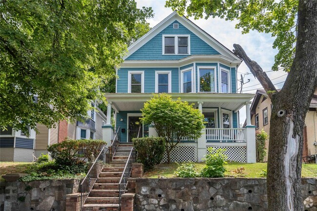 Building Photo - 65 N Clinton St Rental