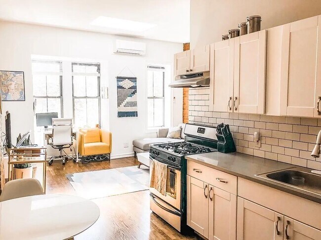 Photo - 380 6th Ave Unit 3