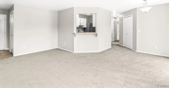 213 Oakbrooke Dr Unit 8