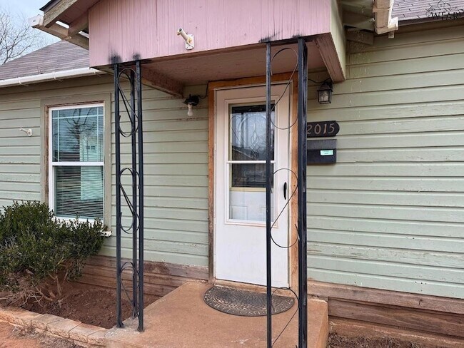 Photo - 2015 Polk St