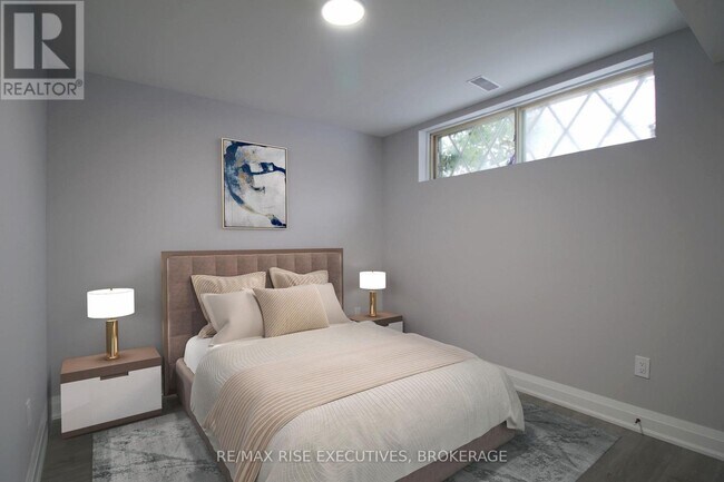 Photo - 130 Weller Ave