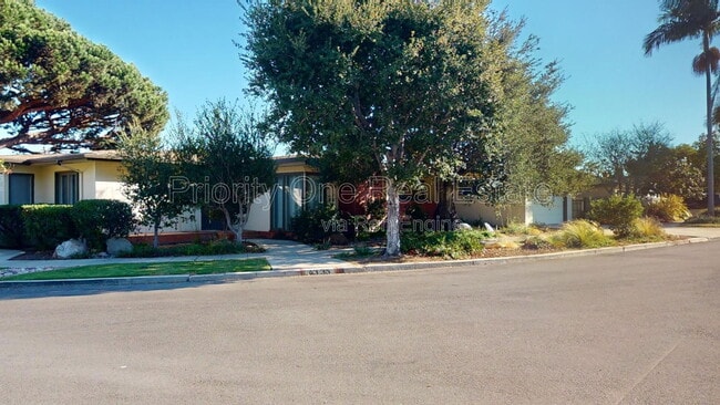 Building Photo - 4335 Ridgeway Dr