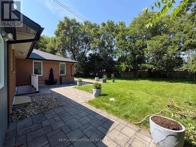 Photo - 2130 Greenhurst Ave