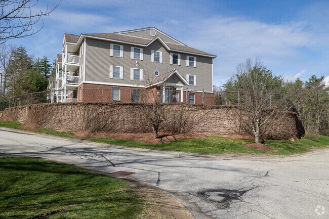 59 Ponemah Hill Rd Milford, NH - Quarrywood Green Condominiums