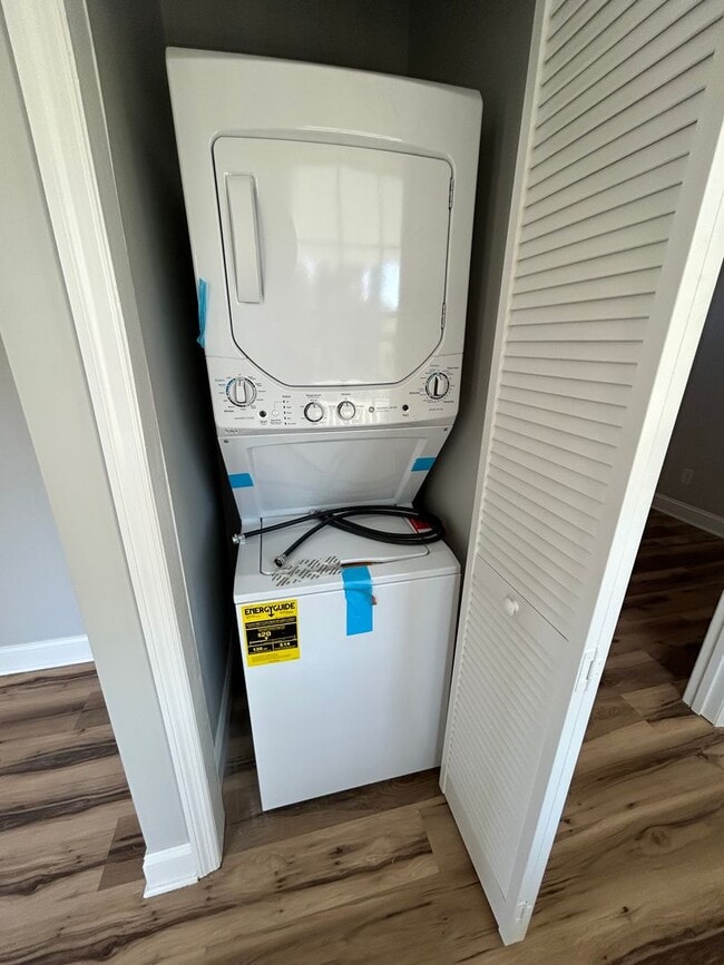 Photo - 2 bed / 1 bath ~ Move-In TODAY! Unidad B