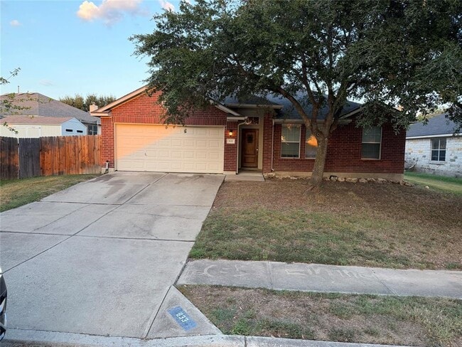 833 Dark Horse Ln
